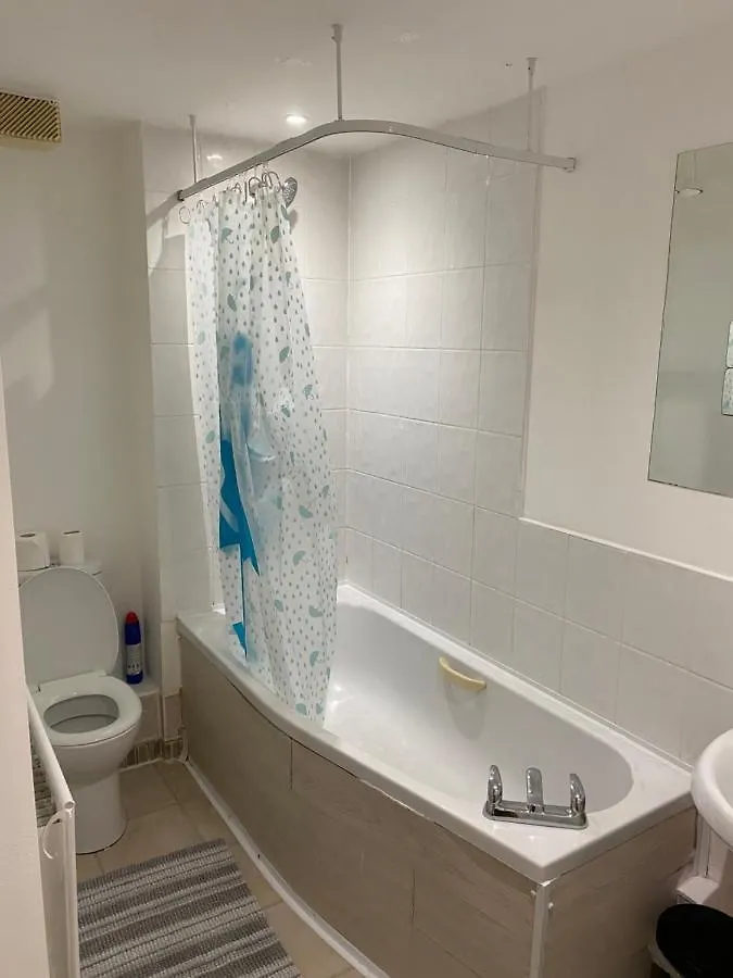 Impeccable 2-Bed Apartment In London