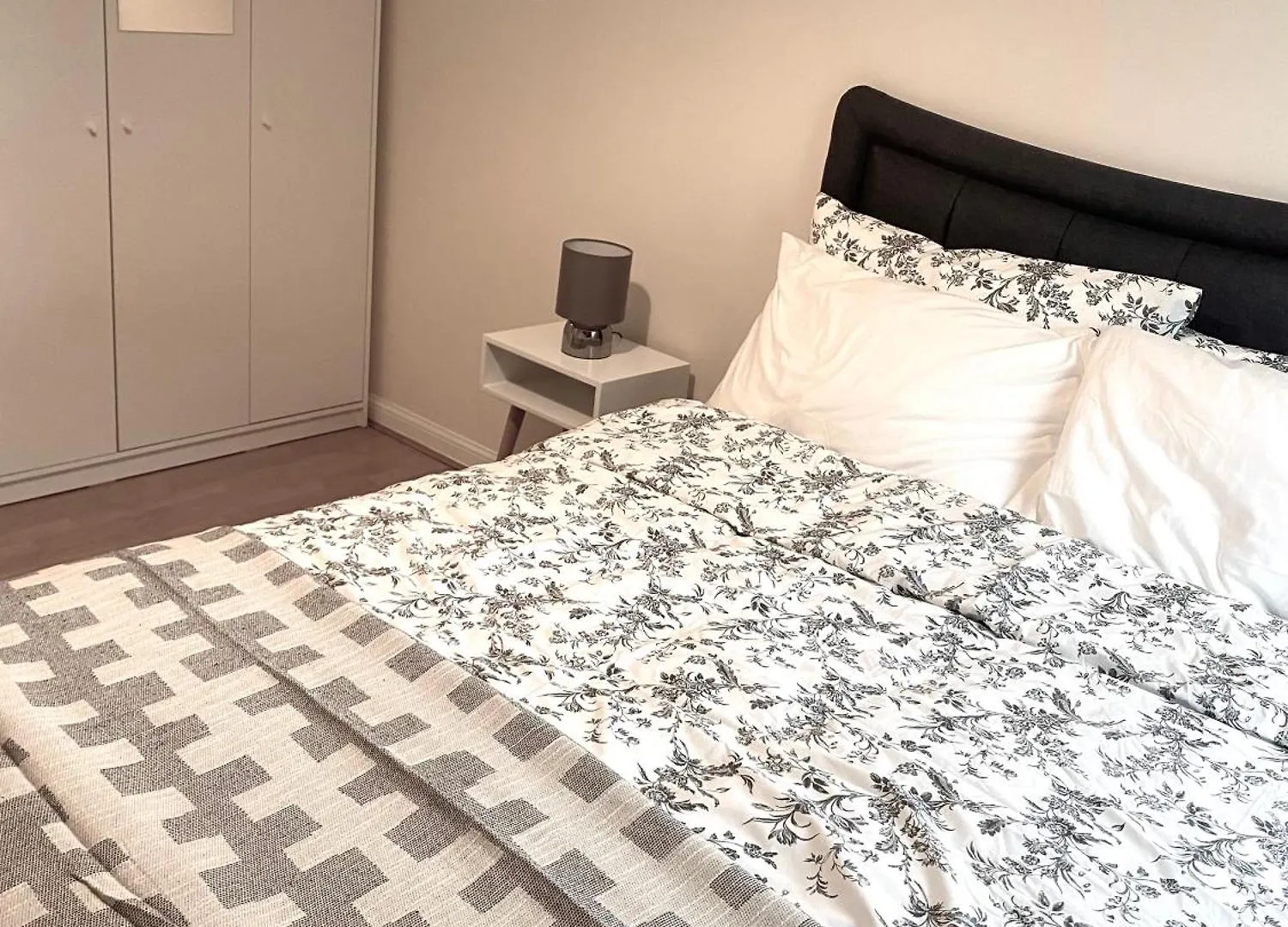 Impeccable 2-Bed Apartment In London United Kingdom